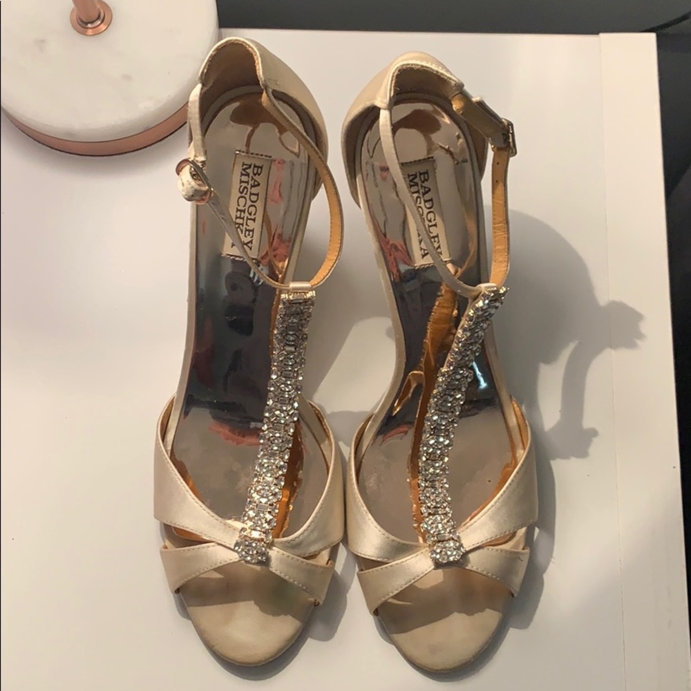 Badgley Mischka Romance Wedge Heel